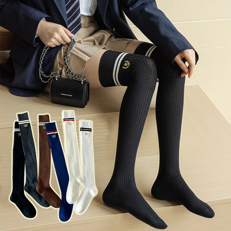 

New Autumn And Winter Women's High Sleeve Socks College Style Colorful Stripe Double Needle Embroidery Pure Cotton Knee Socks313