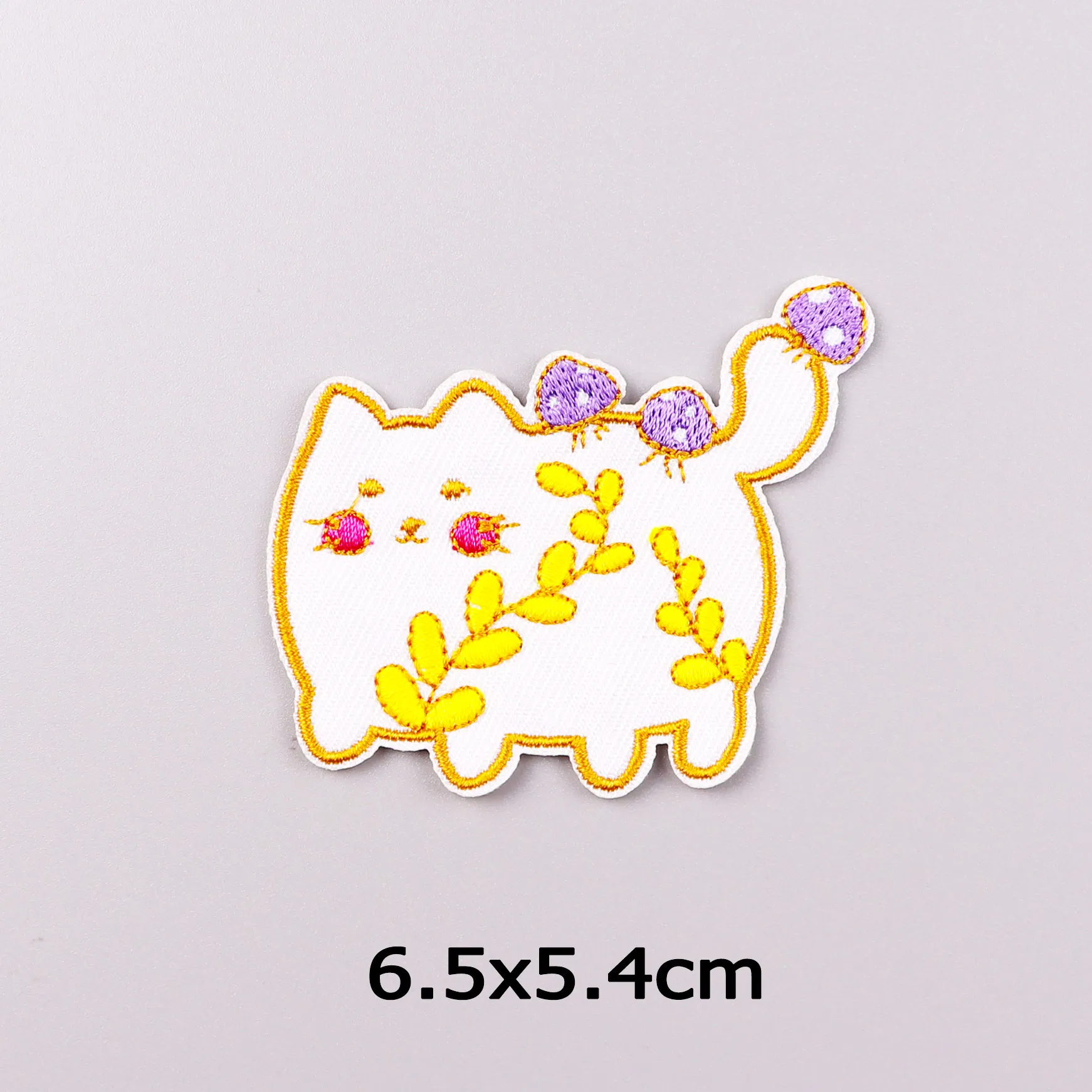 Cartoon Rainbow Cat Embroidered Patches on Clothes DIY Animal Applique Clothing Thermoadhesive Patches For Clothing Stickers