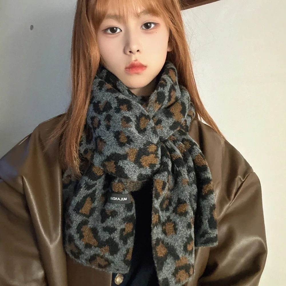 أزياء خفيفة الوزن ليوبارد طباعة وشاح الكورية نمط الكشمير مزيج تقليد وشاح من الصوف يندبروف شتاء دافئ شال هدية