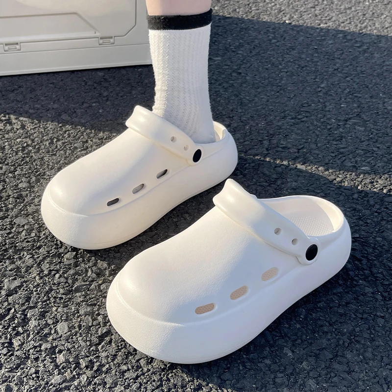 ZUOFU Damen Sommer Clogs mit geschlossener Zehenpartie, rutschfeste dicke Plateau-Freizeitschuhe für drinnen, draußen, Zuhause, Strand und den täglichen Gebrauch. – Detail 4
