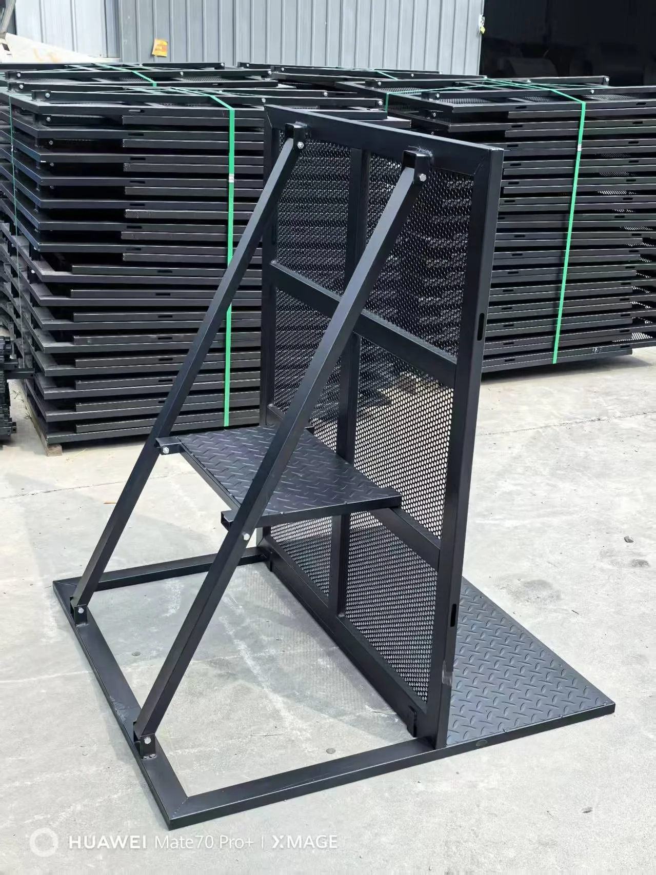 【Direct Factory Sale】Heavy Duty Wholesale Foldable Explosion-proof Black Iron Crowd Control Barrier, Concert Guardrail & Pedestr