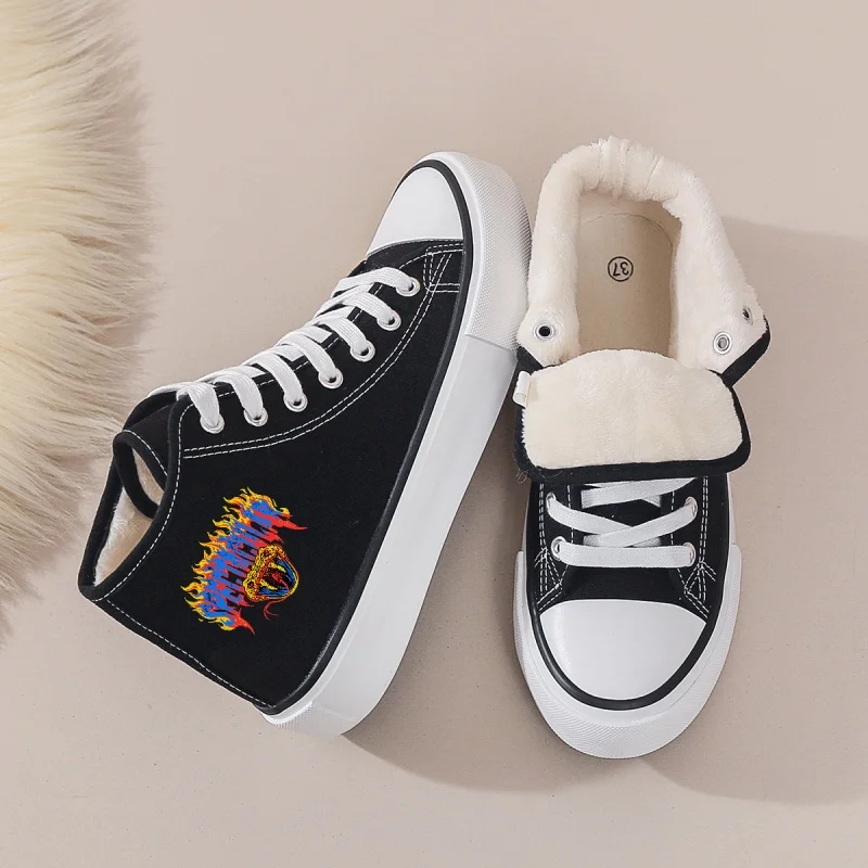 Zapatillas de lona con forro polar negro para mujer: caña alta con estampado de llamas. Con cordones cálidos y cómodos para ropa casual de otoño e invierno.