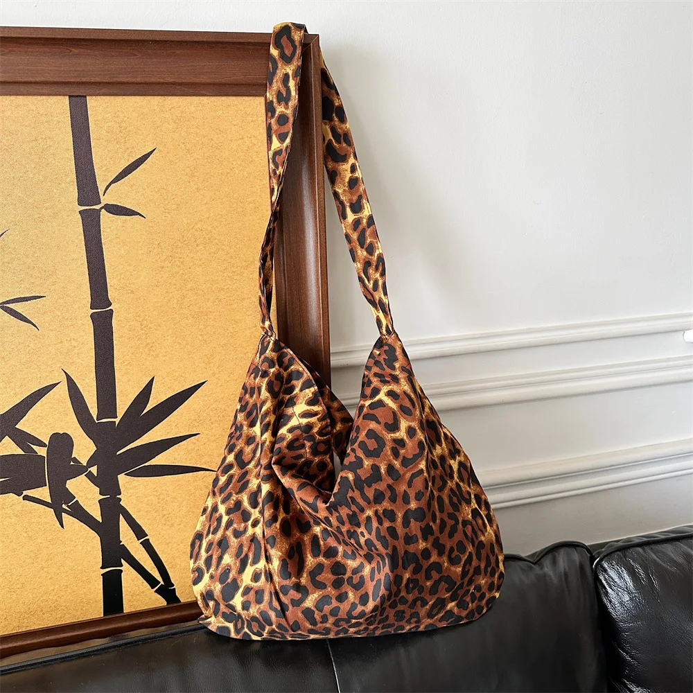 Leopard Print Crossbody Bag Large Capacity Single Shoulder Shopping Tote Fashion Canvas Handbag For Women Daily Outdoor Use