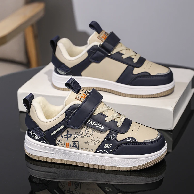 

Классические кеды для мальчиков, весенние детские спортивные туфли 2026 года, новые повседневные нескользящие туфли на липучках для учеников начальной школы