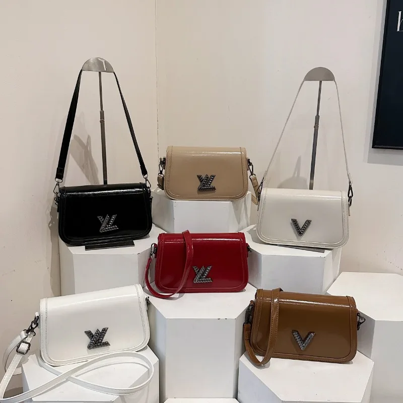 

Черная сумка на одно плечо из искусственной кожи с карманом на молнии для офисных покупок, ежедневных поездок на выходные