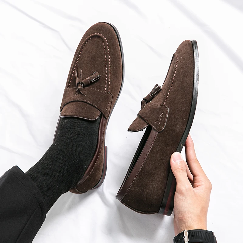 

2026 Summer Fashion Luxury Men's Business Slip-on Loafers Male Office Leather Shoes Soft Light Driving Shoes Black Casual Party