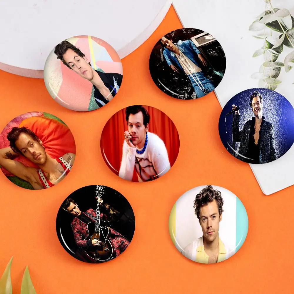 Famous Pop Singer Harris_Styles 58mm Handmade Brooch Cartoon Cosplay Badge on Backpack Jewelry Accessories Gifts