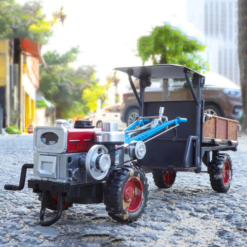 

1:24 модель сельскохозяйственного прогулочного трактора, игрушечные машинки, литой под давлением из сплава со световым звуковым спреем, миниатюрный автомобиль, подарок на день защиты детей