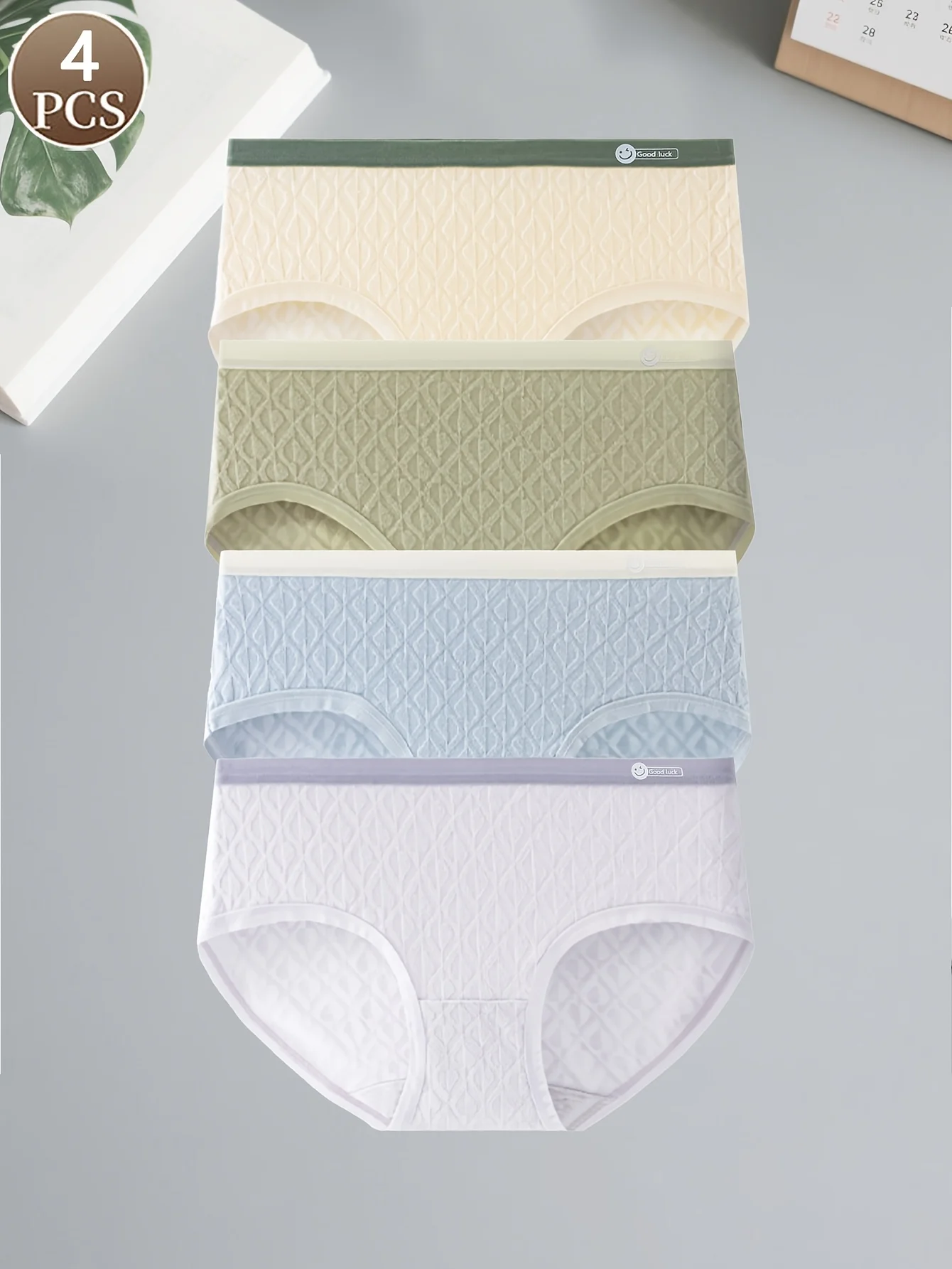 4-pcs cotton mid-rise women's underwear with seamless cotton gusset, plus size Grade A baby cotton, solid color women's triangle