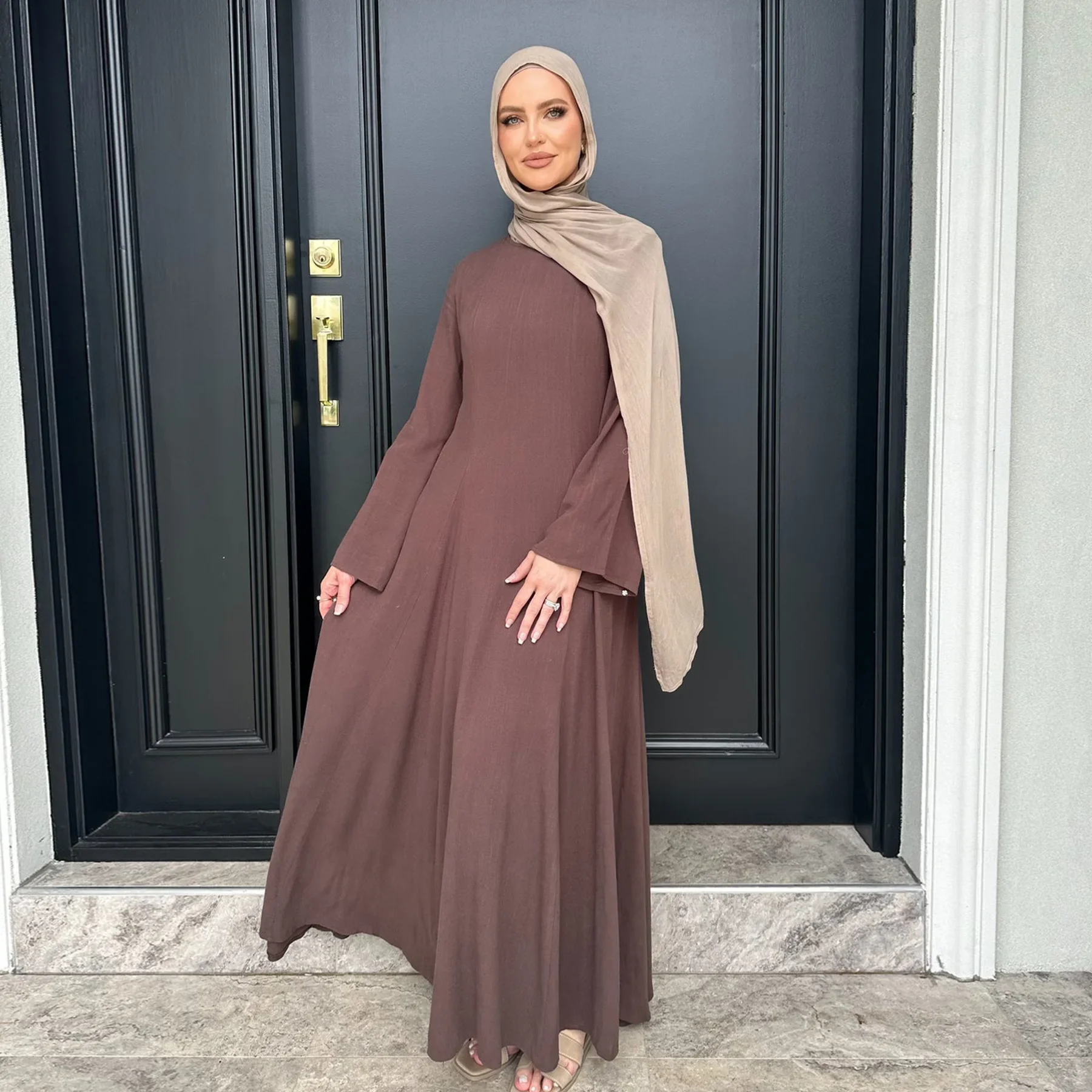 2025 Nieuwe Moslim Jurk voor Vrouwen Dubai Turkije Abaya Effen Kleur Terug Riem Aanpassing Jurken Islam Bescheiden Gewaad Islamitische Kleding