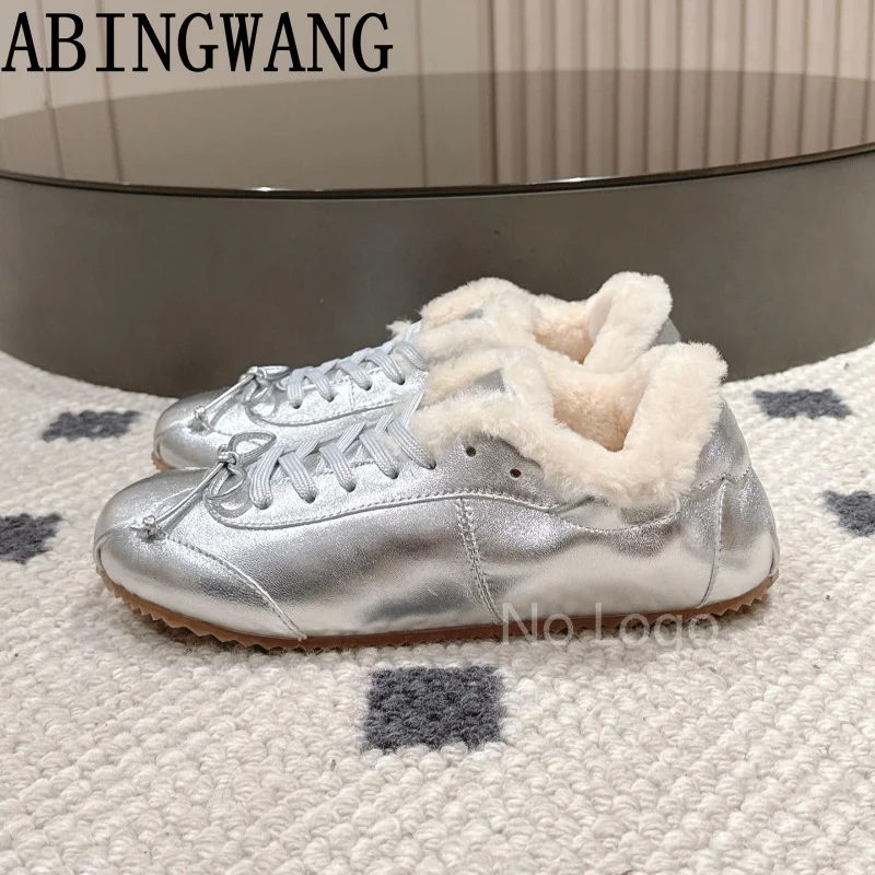 

2025 Autumn Winter New Suede Leather Inside Fur Flats Shoes for Women Lace Up Round Toe Runway Ladies Walking Shoes Women