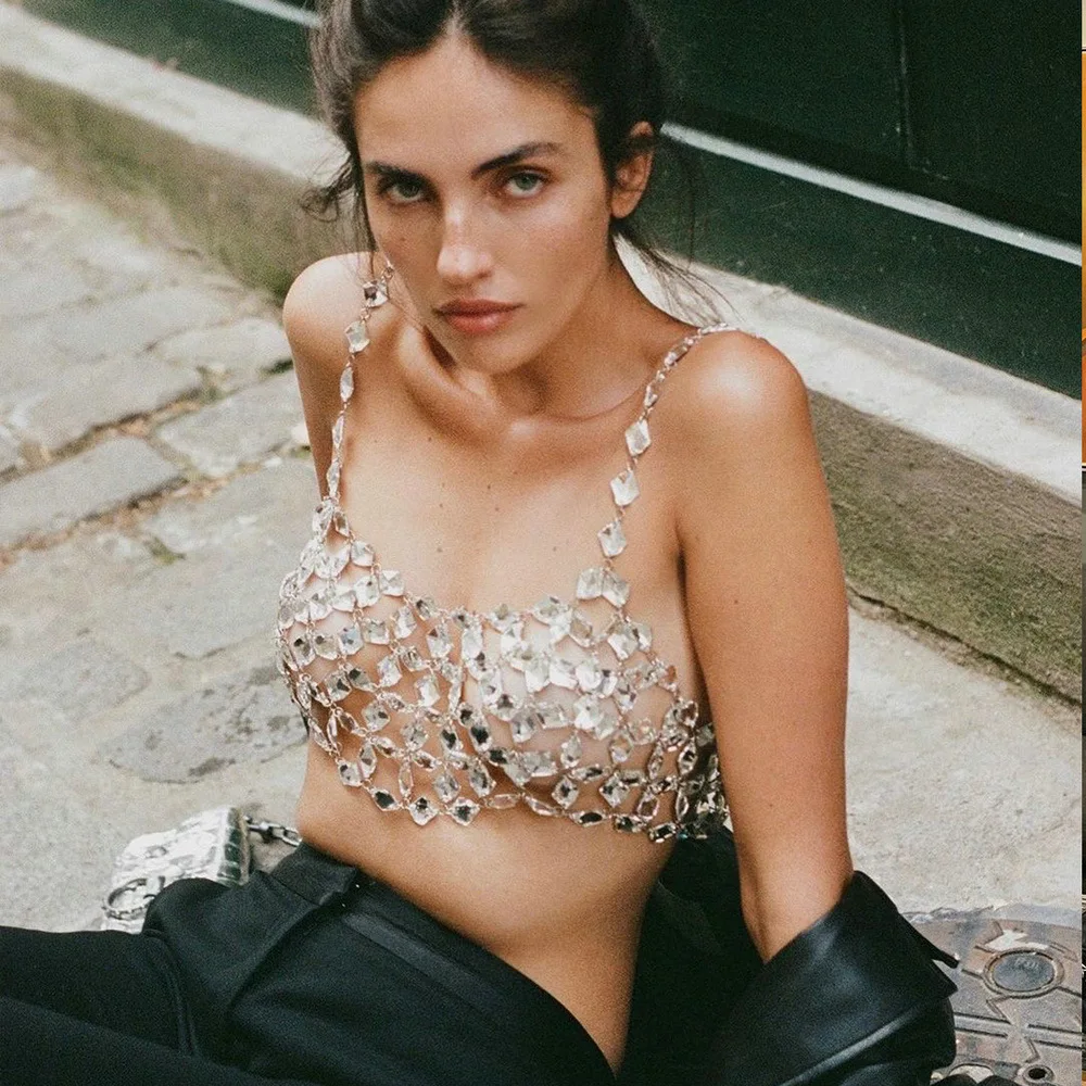 Top Sexy com Design de Alças Vazadas e Pedras s para Mulheres, Bustier com Design de Alças Vazadas e Pedras Brilhante...