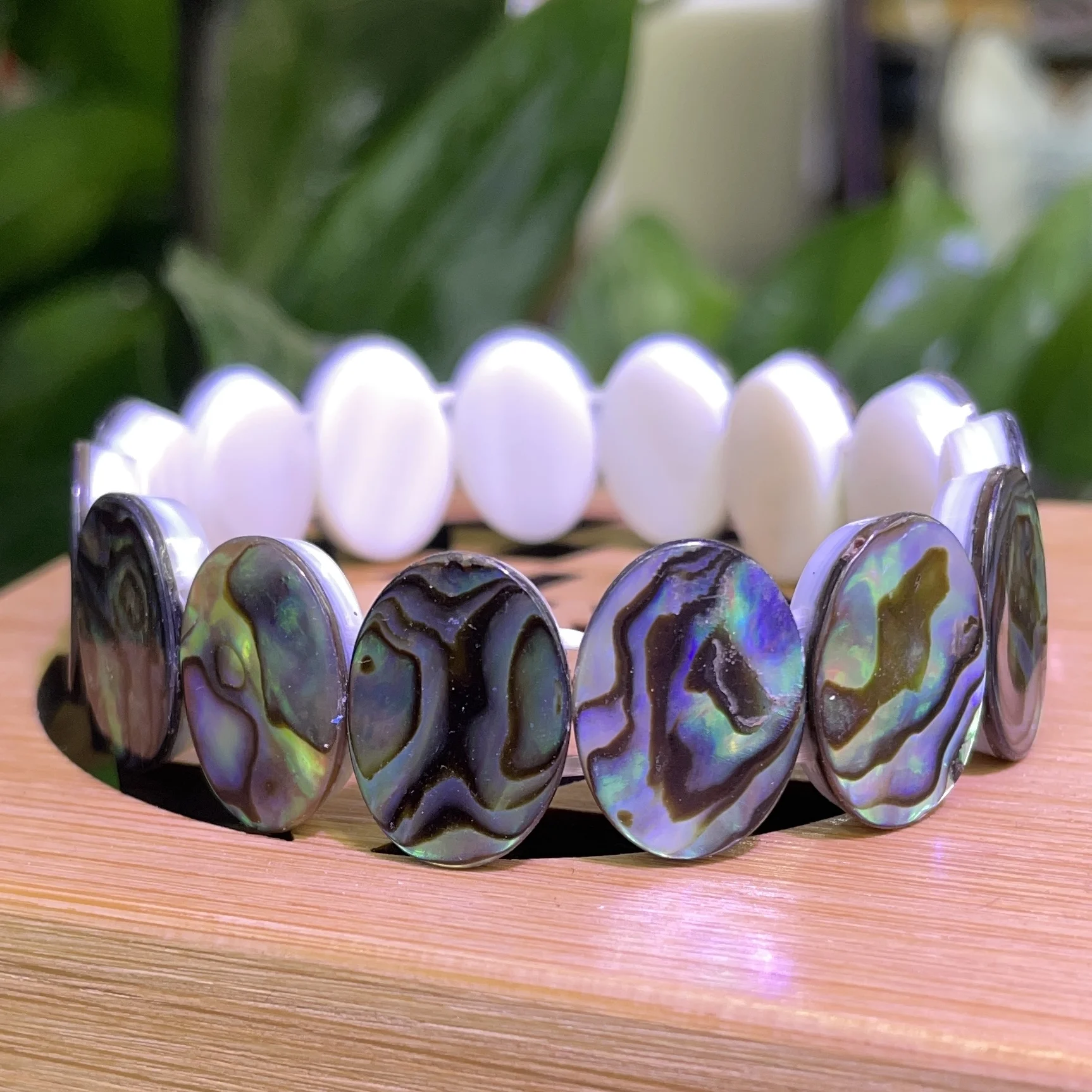 

AAA Color Natural Abalone Shell Geometric Energy Bracelet Bohemian Retro Couple Beach Fashion Jewelry Gift Wholesale