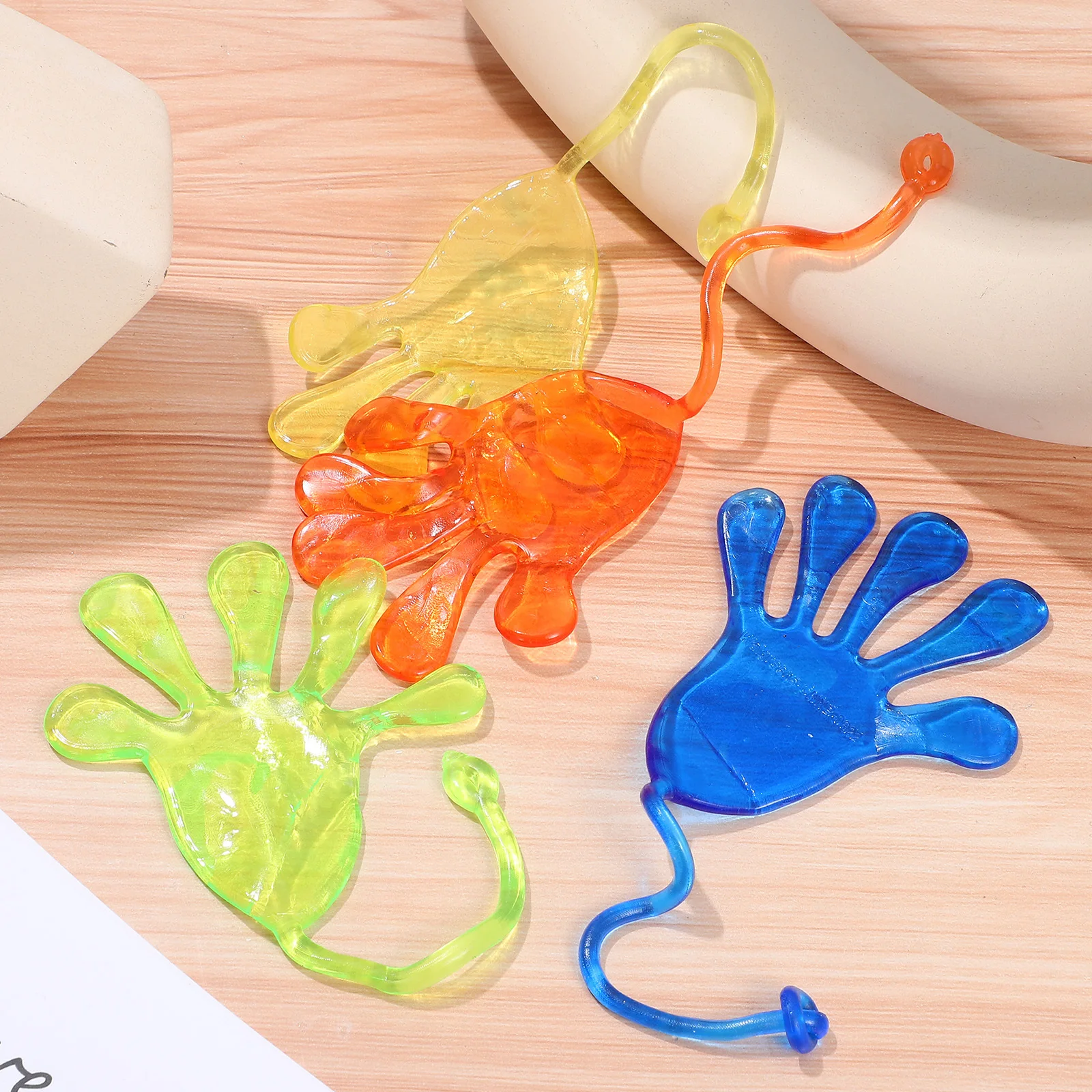 36個の子供用教室賞品、手で伸ばせる弾性のある壁登り、斬新で楽しいパーティーの記念品、子供の教室賞品