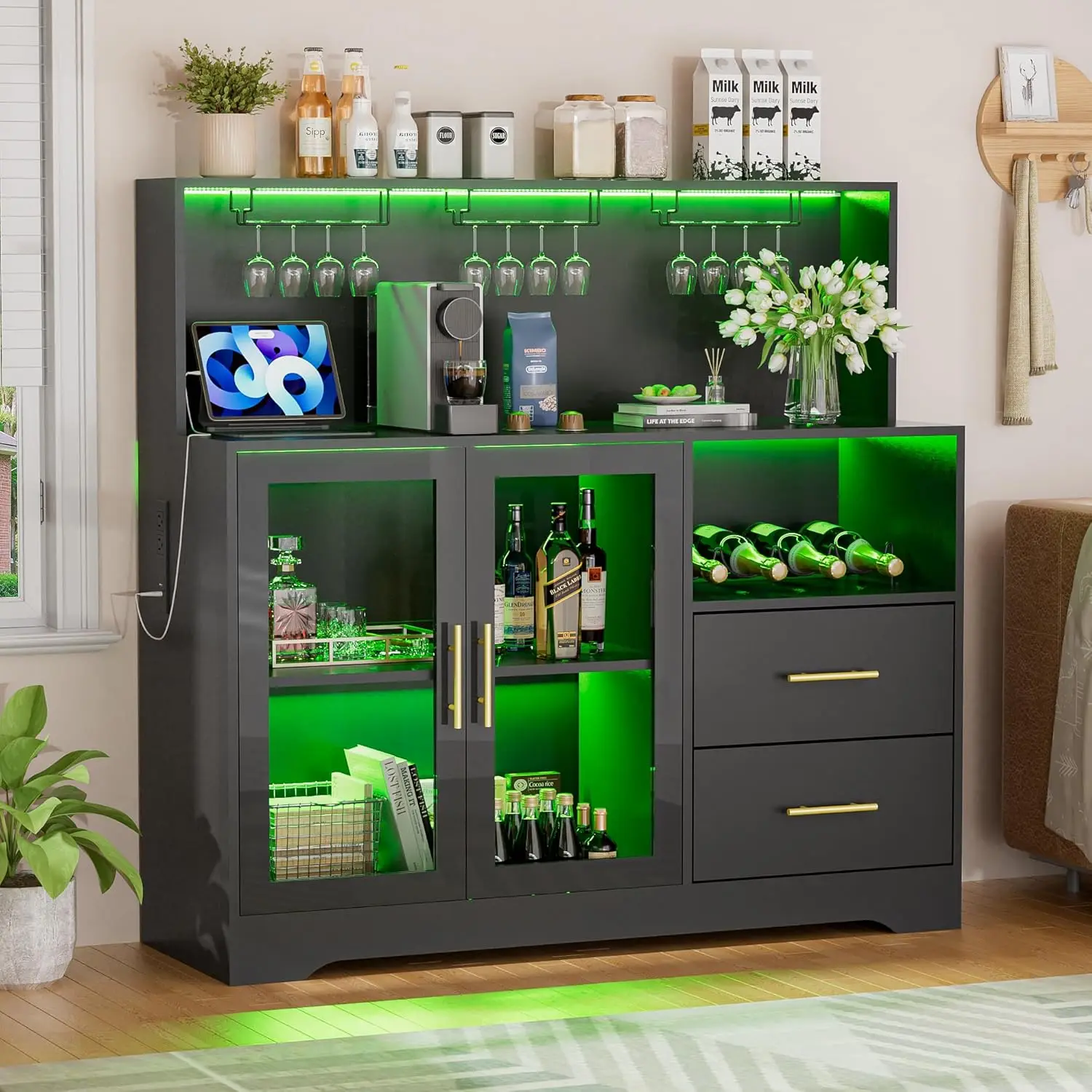 

Светодиодный RGB-бар-шкаф с регулируемой подсветкой, винной полкой, выдвижными ящиками, современная кофейная и алкогольная станция с зарядкой, на заказ