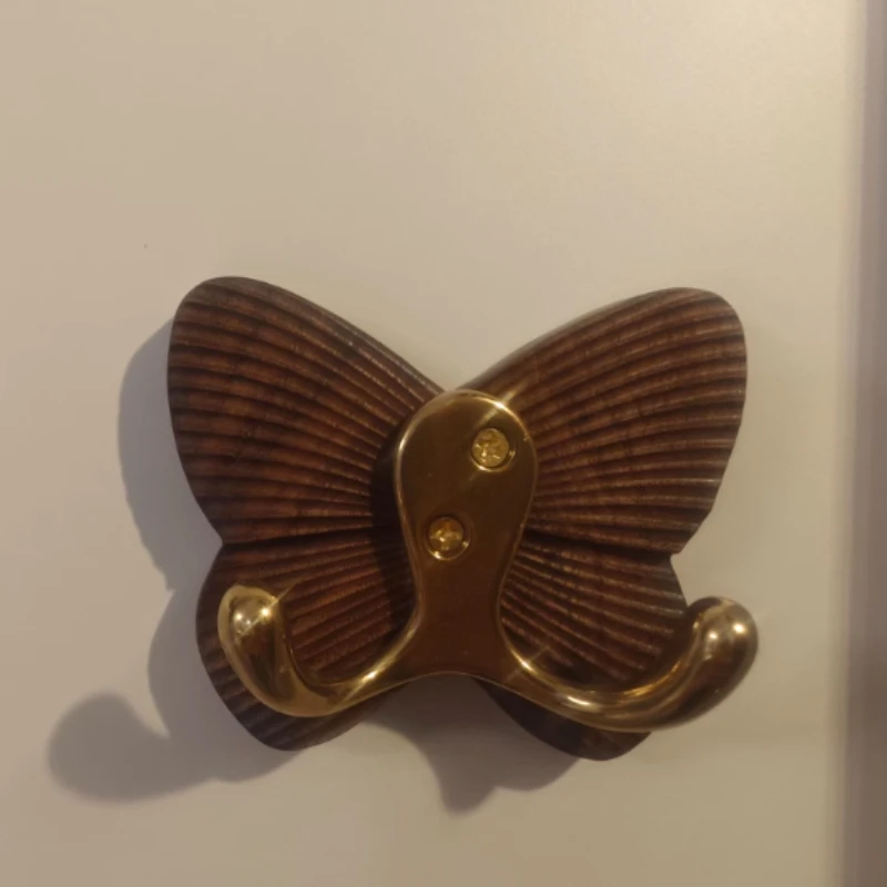 

Entryway Butterfly Wall Hook, Hand‑Carved Brass Adhesive Peg, Tile‑Safe Coat Holder, Vintage Wood Key Hook for hallways