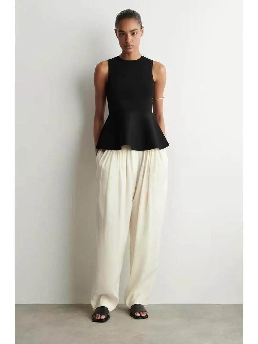 Summer Women's Knitted Waist-Cinching Sleeveless Top with Ruffle Hem Standard Fit Polyester Fiber Bright Thread Detail