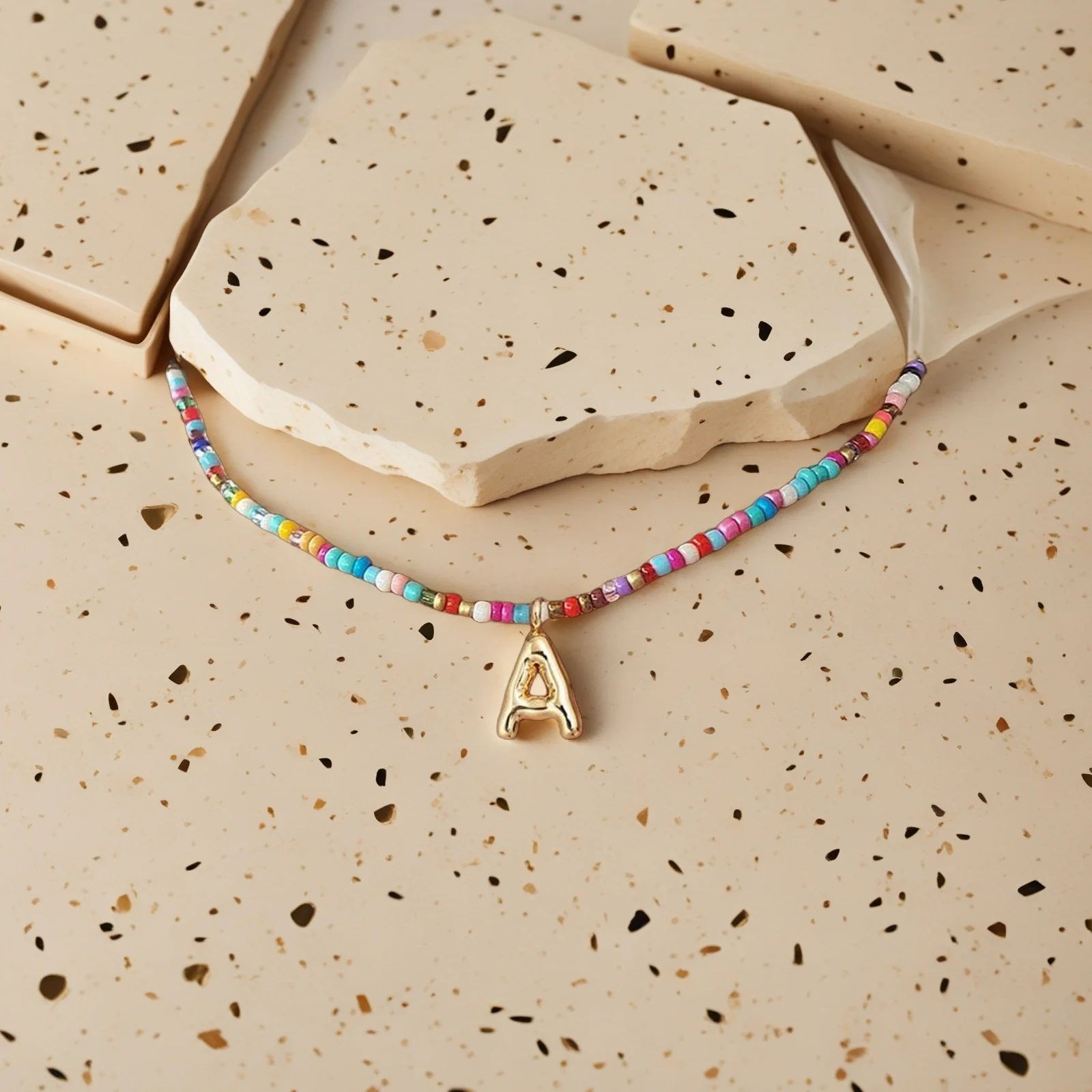 ثلاثية الأبعاد فقاعة رسالة الملونة الأرز عقد من اللؤلؤ شخصية مخصصة 26 رسائل قلادة المرأة مجوهرات قلادة لنفسك هدية