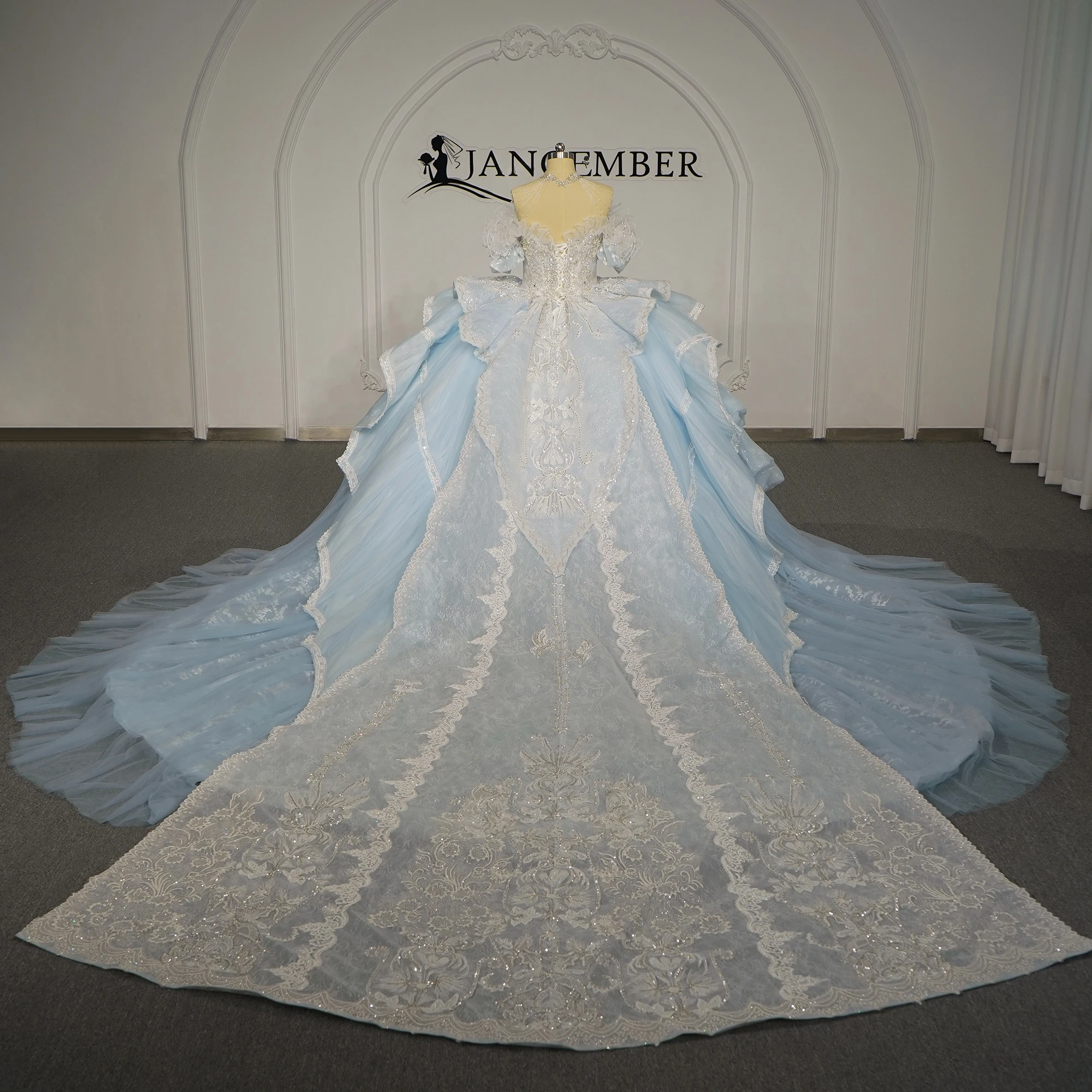 Customized Charming Ball Gown Bride Modest Ruched Short Sleeve Bridal Dress Glitter Sequins Beads Wedding Gown robe de mariée