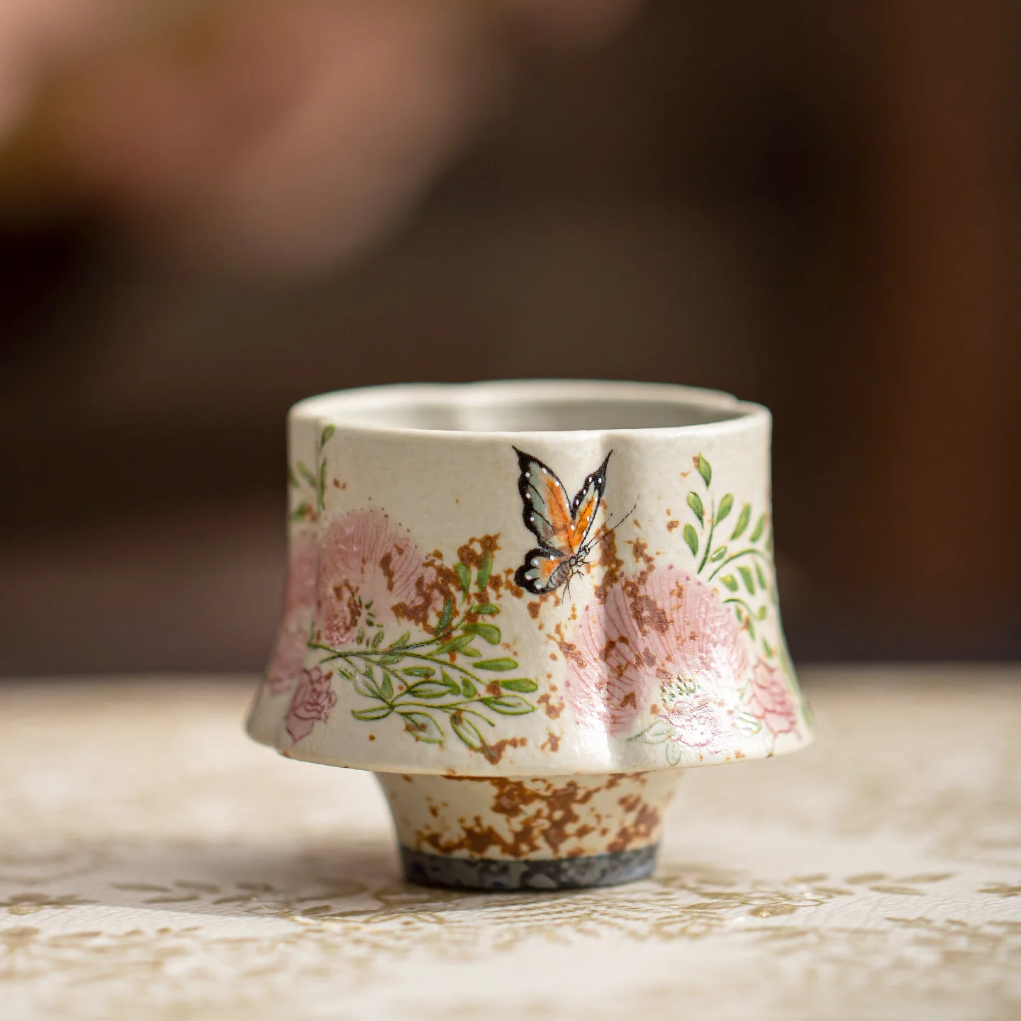 Blue White Flint Red Floral Ceramic Tasting Cup Elegant Single Master Cup Household Personal Kung Fu Tea Drinking Teaware Decor