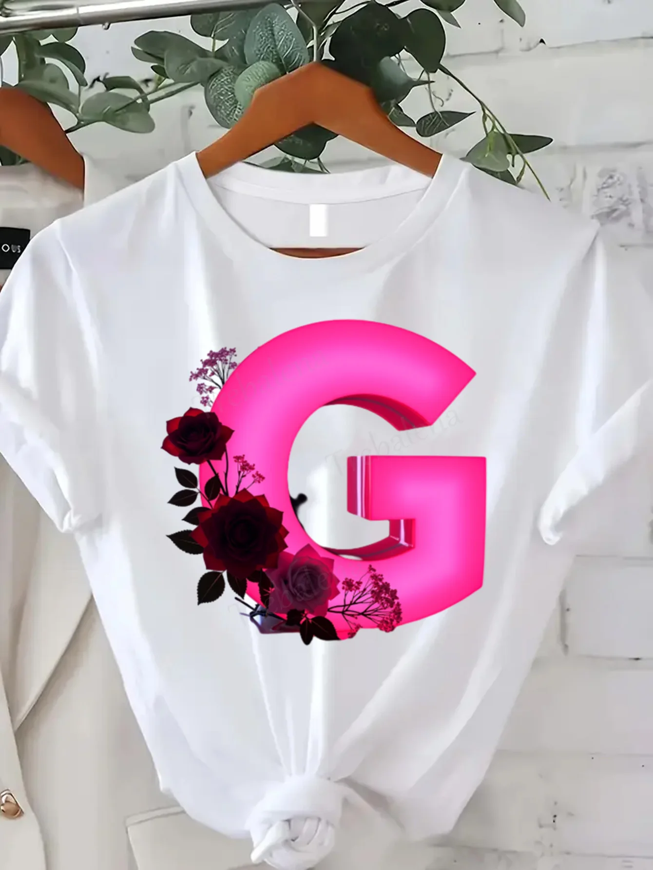 

Comfortable Women's Print T-shirt Floral Initial G Print T-Shirt for Women - Casual Summer Style