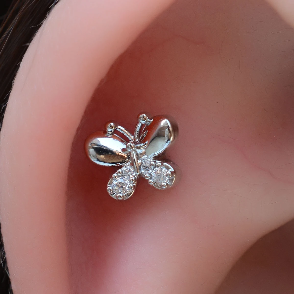 1 Stück 20G Winziger Kristall-Schmetterling Knorpel-Ohrstecker aus Edelstahl mit Zirkonia für Conch, Rook, Tragus, Damen Flachpiercing-Schmuck – Detail 11