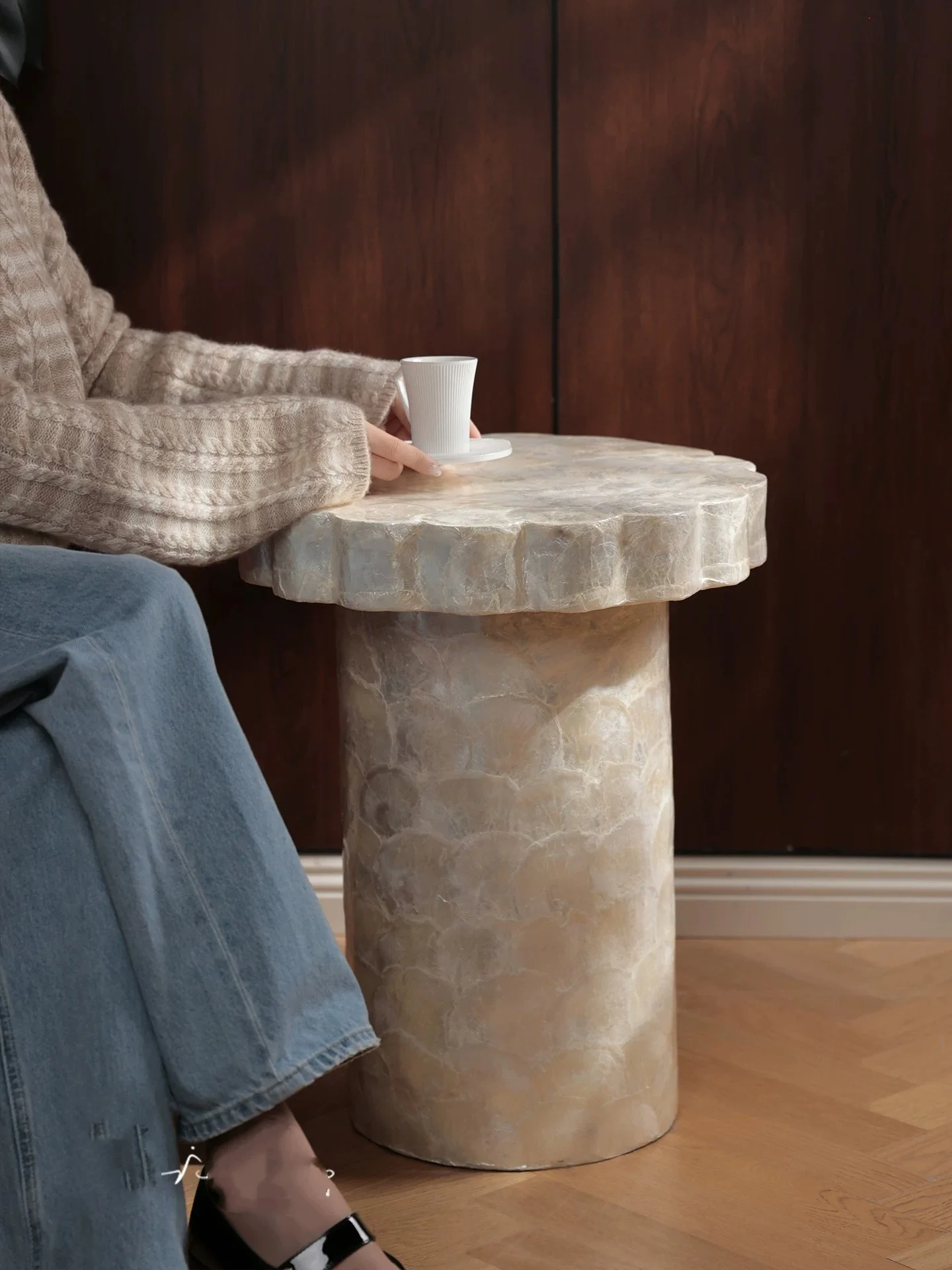 Hand‑Made Wavy Mother‑of‑Pearl Shell Inlay Side Table,Movable Accent Table For Entryway,Living Room Sofa Side&Bedroom Bedside