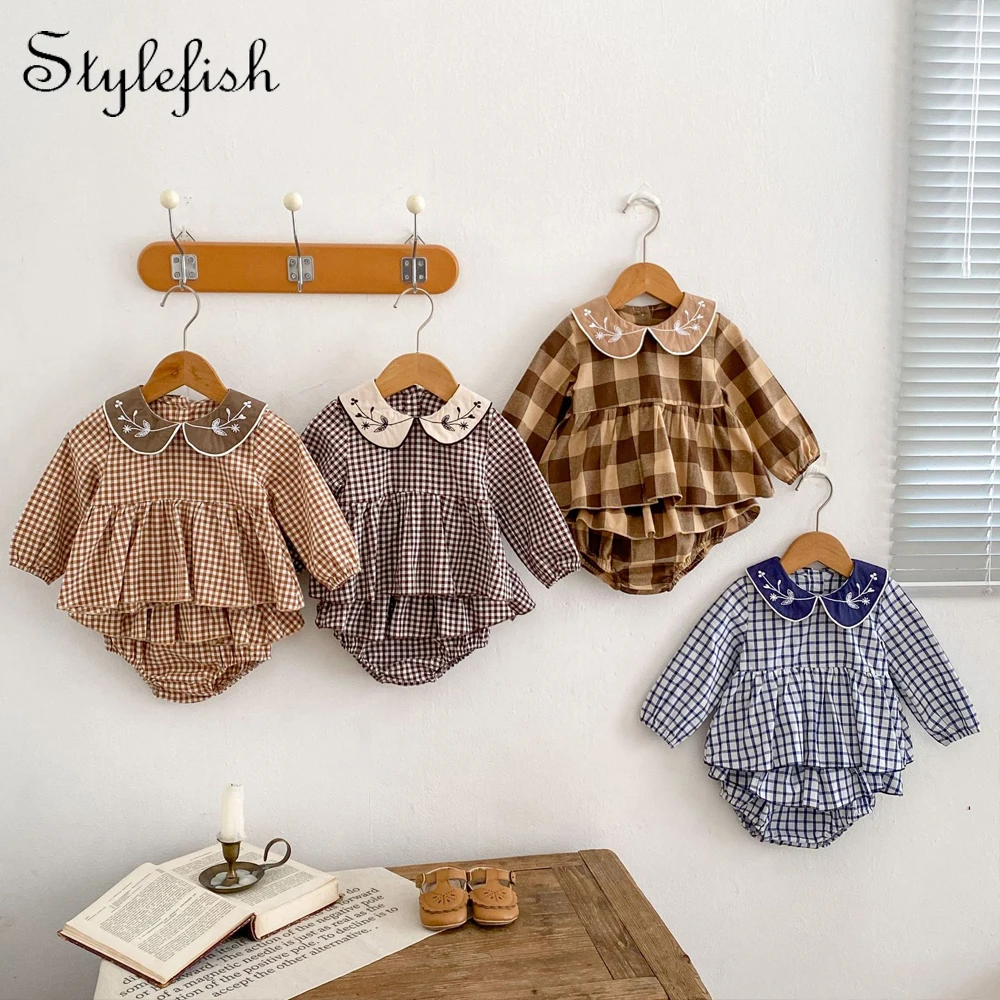 Autumn new 0-3 year old baby clothing girl baby doll collar embroidered checkered top+skirt hem wrapped pants 2-piece set