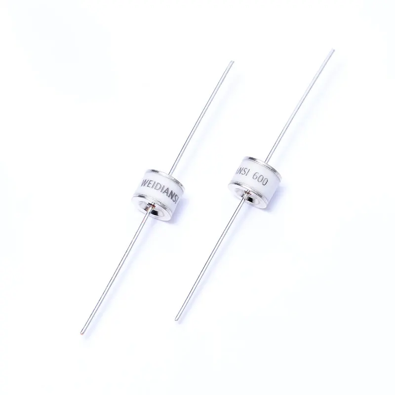 2RM600L-8 2RM600M-8 2R600 8*6 600 В Керамическая газоразрядная трубка