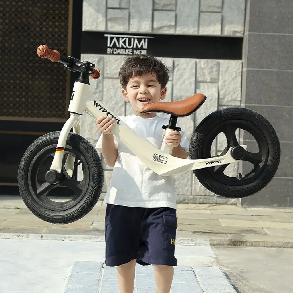 2024 New Kids Cool Boys Gift Toys Light Weight Reinforced Aluminium Frame Running Bike Children Walking Balance Bicycle Bike