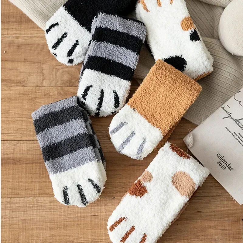 Chaussettes de couchage chaudes et épaisses pour femmes, motif de patte de chien et de chat 3D, motif d'agneau de dessin animé mignon, chaussettes en peluche amusantes, sourire, Kawaii, hiver