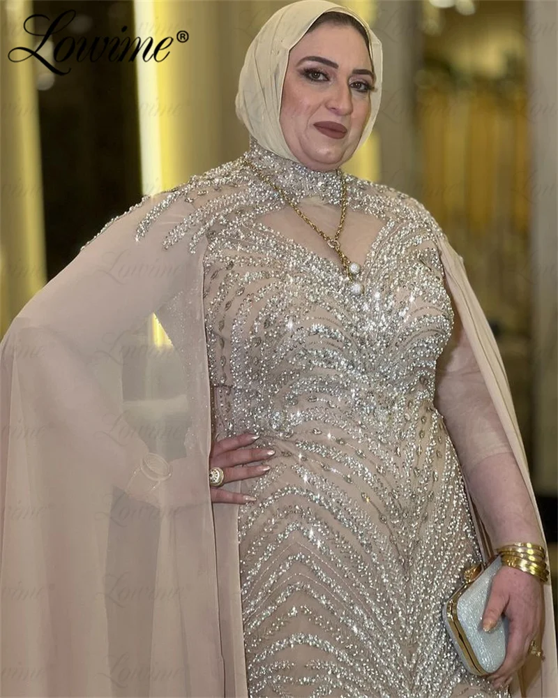 Elegant Sparkly Crystals Muslim Middle East Evening Dresses Champagne Long Cape Sleeve Plus Size Mother of The Bride Party Dress