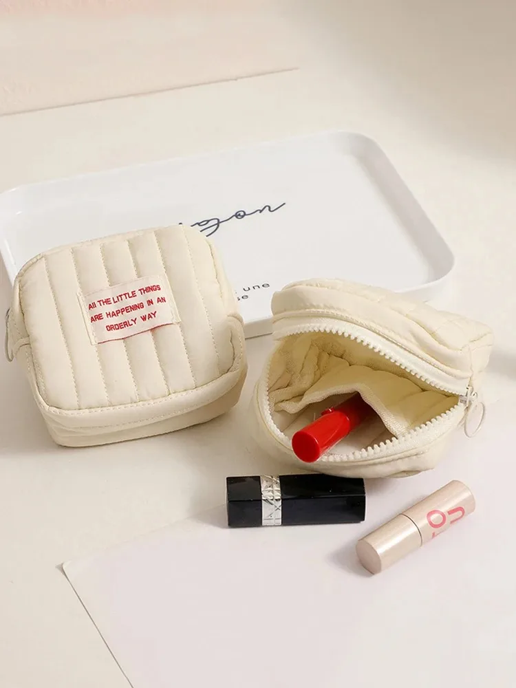 Koreanische Quadratische Kleine Kosmetiktasche für Studenten, Kleine Kopfhörertasche, Mädchen-Geldbörse, Tragbare Lippenstift-Aufbewahrungstasche – Detail 2