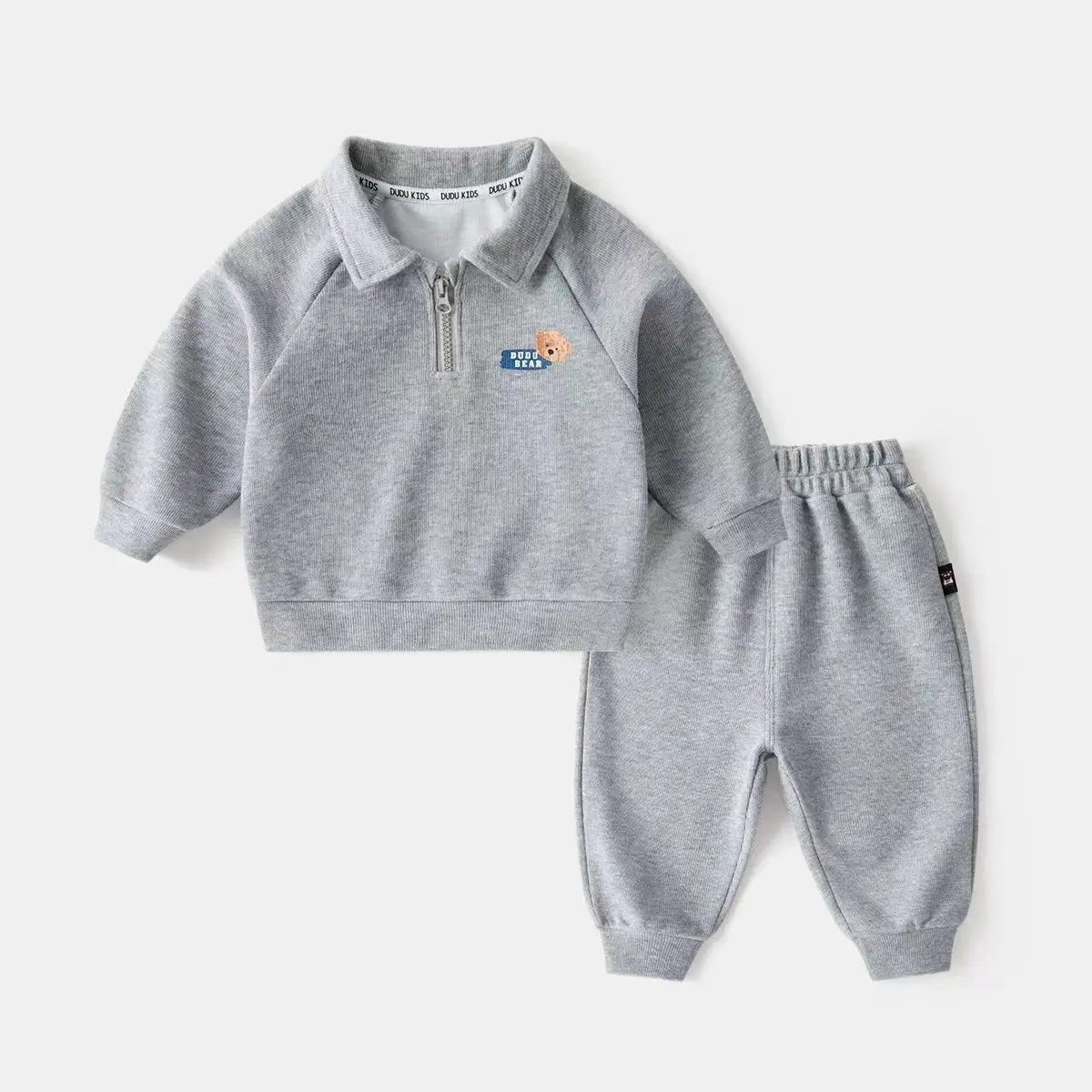 Baby-Sweatshirt-Kleidungssets 2026 Herbst Kleinkind Jungen Mädchen Süßer Bären-Print Halb-Reißverschluss Pullover+Hose 2-teiliges Kinder-Freizeit-Outfit – Detail 6