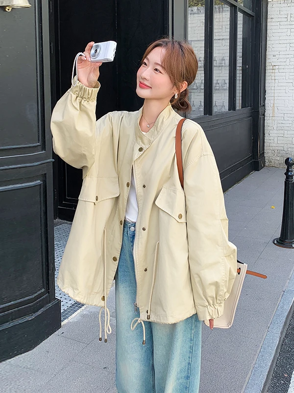 Kurtka khaki ort Coat Jaet damska, wczesna wiosna/jesień 2025, nowa, mały rozmiar, casualowa, uniwersalna, luźna, do pracy, z kołnierzykiem stójką, dopasowany krój.