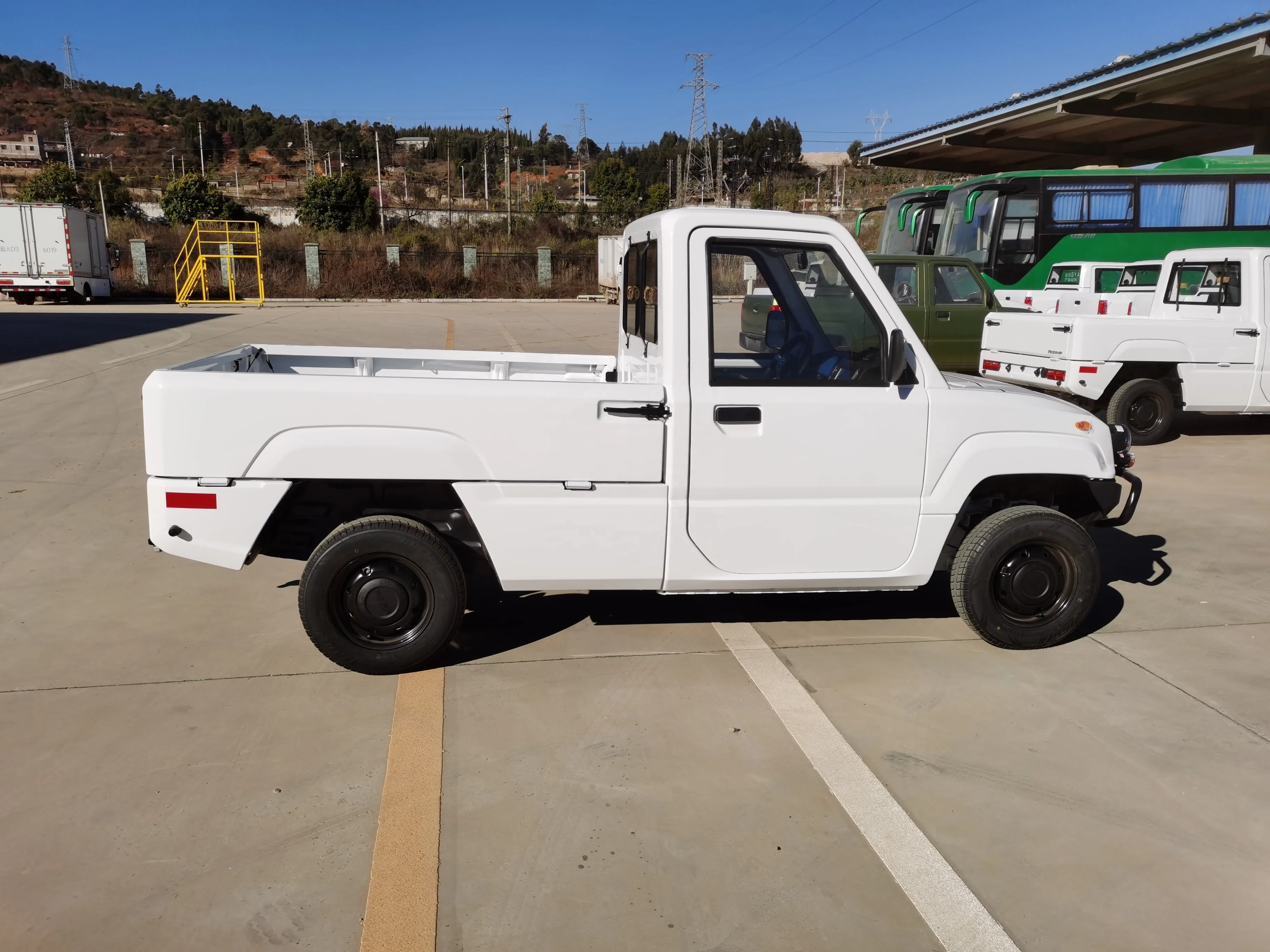 Nuevo vehículo utilitario eléctrico con camioneta eléctrica de baja velocidad con caja de carga