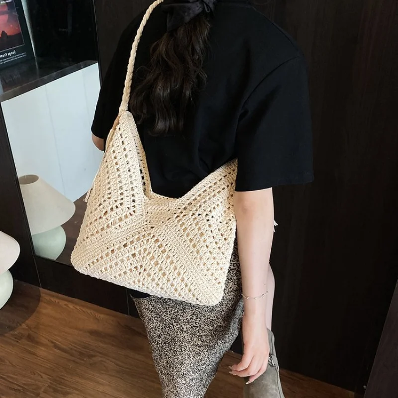 

Premium Leather Handbag for Fashionable Ladies, Crossbody and Shoulder Strap Luxury Design by Famous Designer