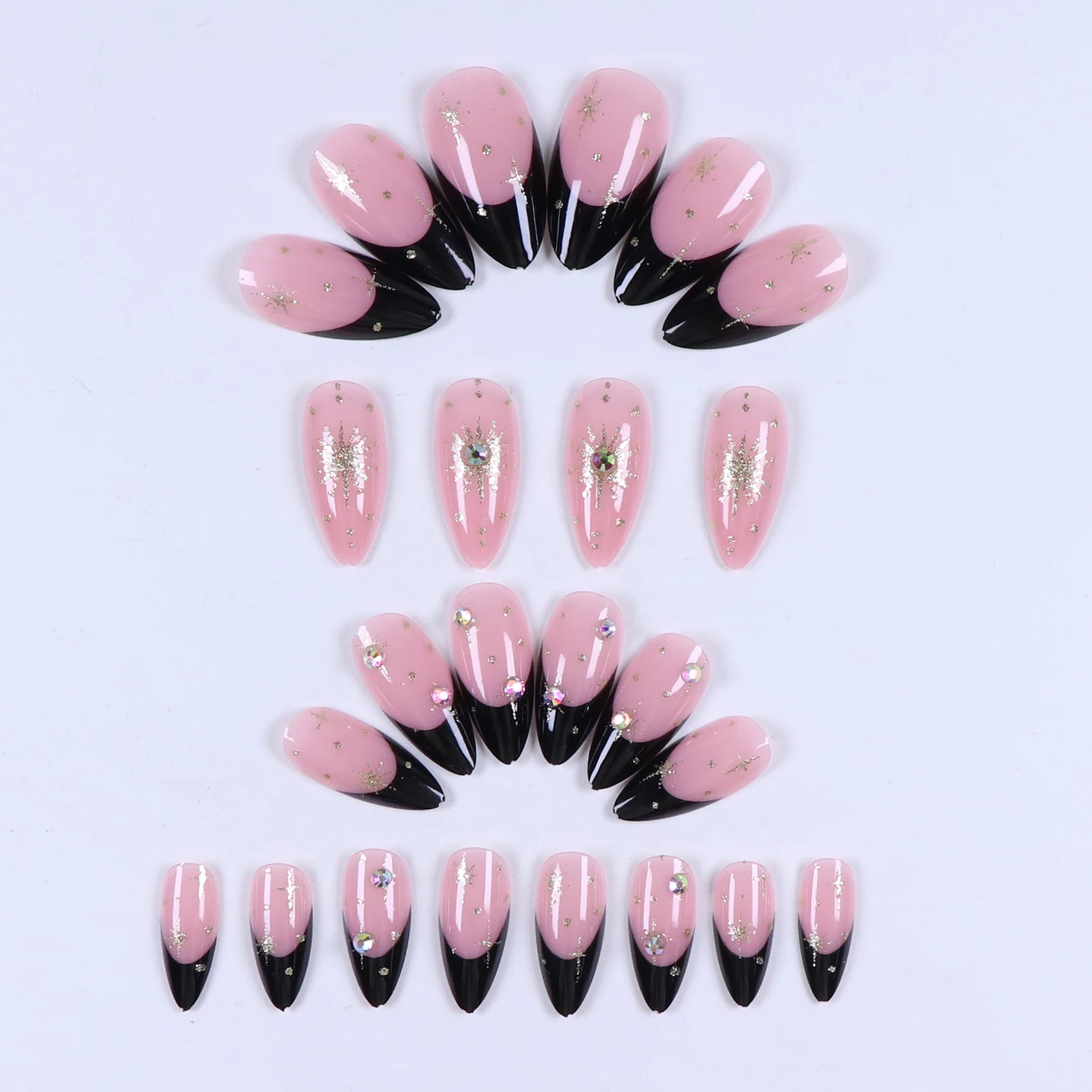 24 pezzi/unghie finte alla mandorla migliorano istantaneamente il tuo look, intarsio di strass, glitter argento, raffinate ed eleganti, adatte per la moda