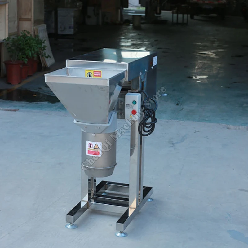 Großer Obst- und Gemüsebrecher, Gemüsefüllmaschine, Taro-Püree-Maschine, Ingwer-Knoblauch-Chili-Zerkleinerer auf dem Meer bis zum Hafen