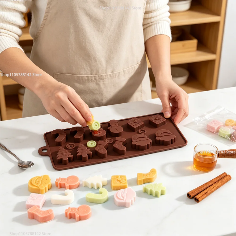 Picture 3: 1PC Chocolate Mold Tray Cake Boxes Button Christmas Tree Shape Mold DIY Fondant Pastries Candy Making Baking Tools