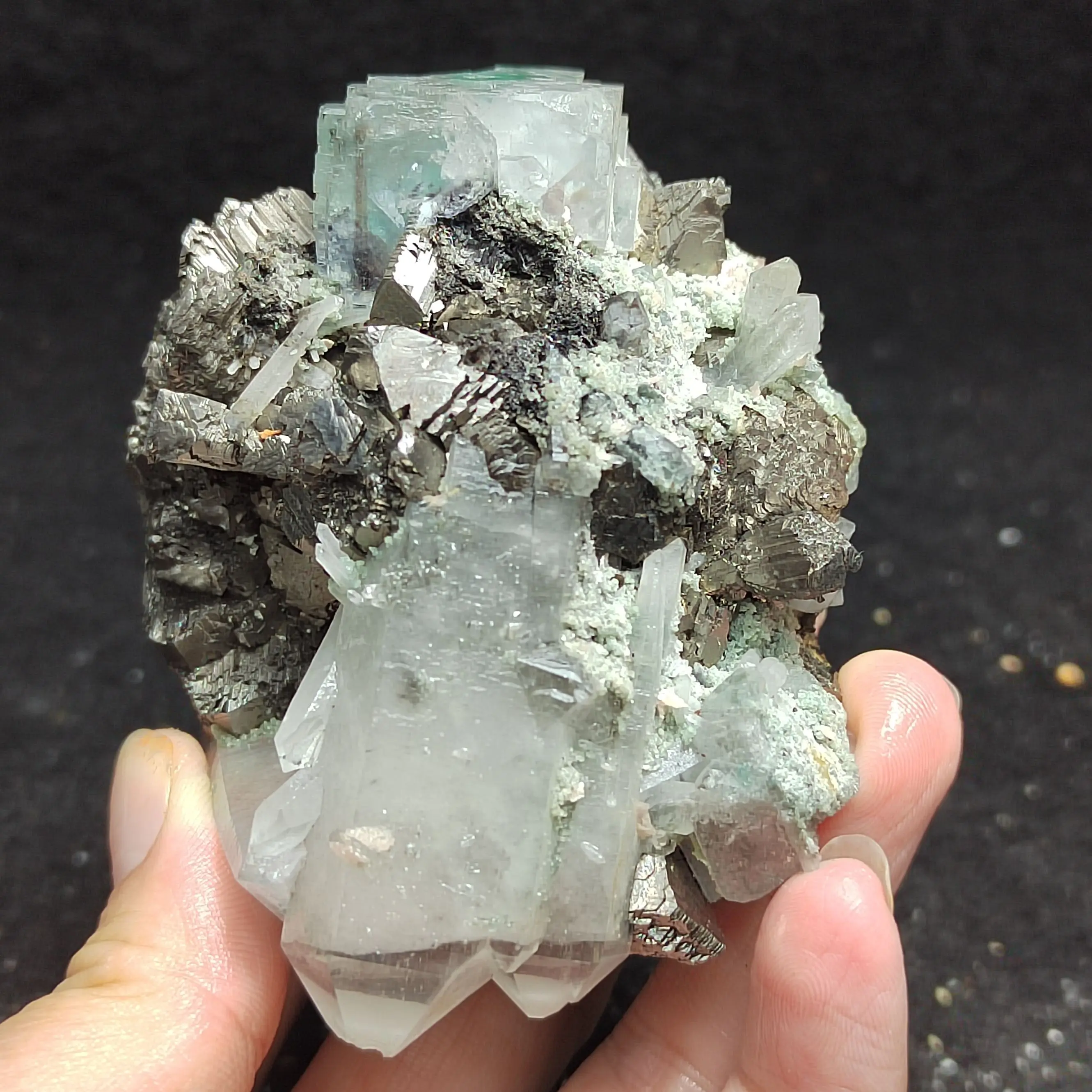 

423.8gNatural green fluorite, arsenopyrite, crystal green curtain, wolframite mineral home decoration collection ornaments