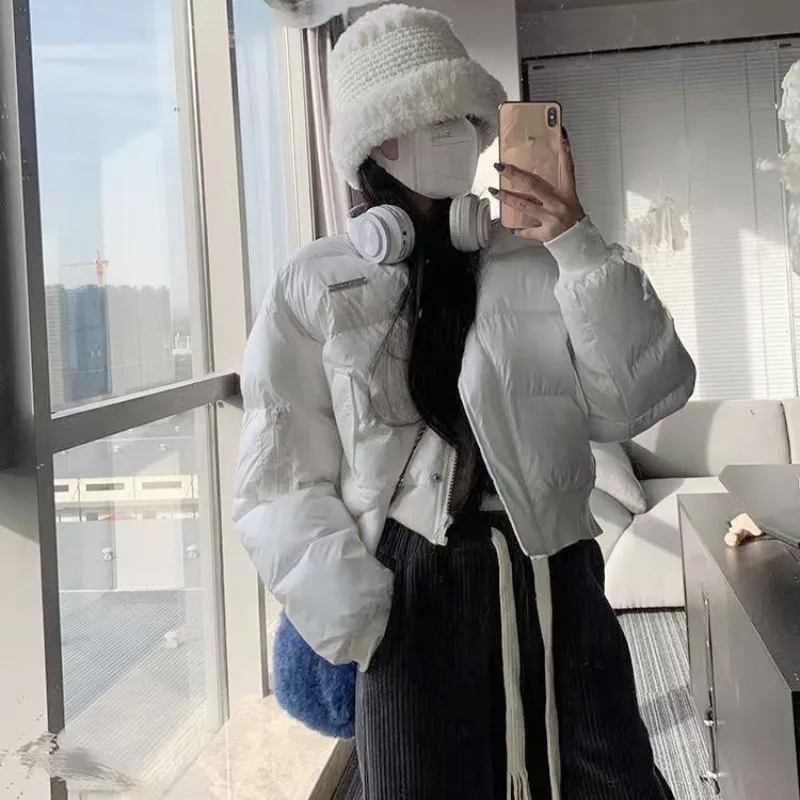 سترة مبطنة بالقطن الأبيض للنساء شتوية قصيرة على الطراز الأمريكي معاطف بيسبول فضفاضة للفتيات خفيفة الوزن وناعمة ودافئة سترات الخبز #3