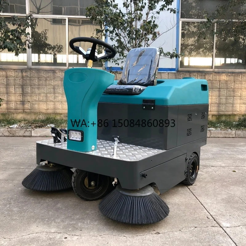 Leaf SweeperCommercial Electric Ride-On Sweeper For Courtyard, Garden & Runway Cleaninggardeninggiardinaggio