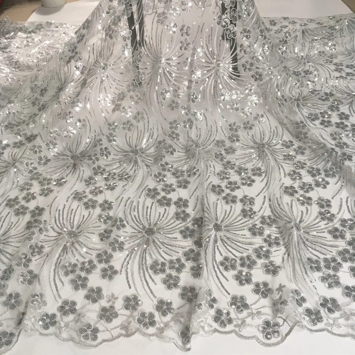 Latest White Silver Sequins Lace Fabric 2023 High Quality French Tulle Lace Fabric For Party African Nigerian Lace Fabric PHX34