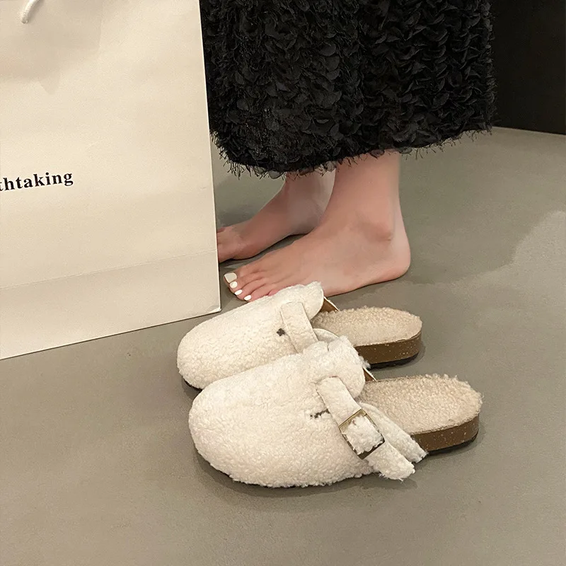 Scarpe donna 2024 mocassini pantofole femminili infradito in pelliccia copertura punta diapositive di lusso nuovo Designer di peluche piatto morbido Casual per il tempo libero