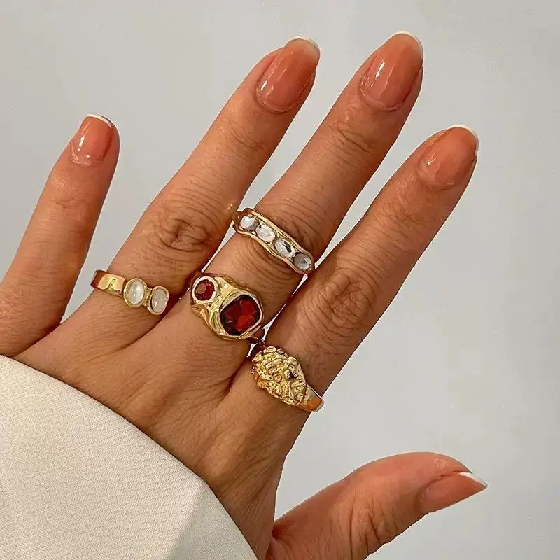 4PCS Vintage Gold Color Irregular Ring Set for Women Wedding Knuckle Ring Couple Stackable Finger Rings Trendy Jewelry Accessory