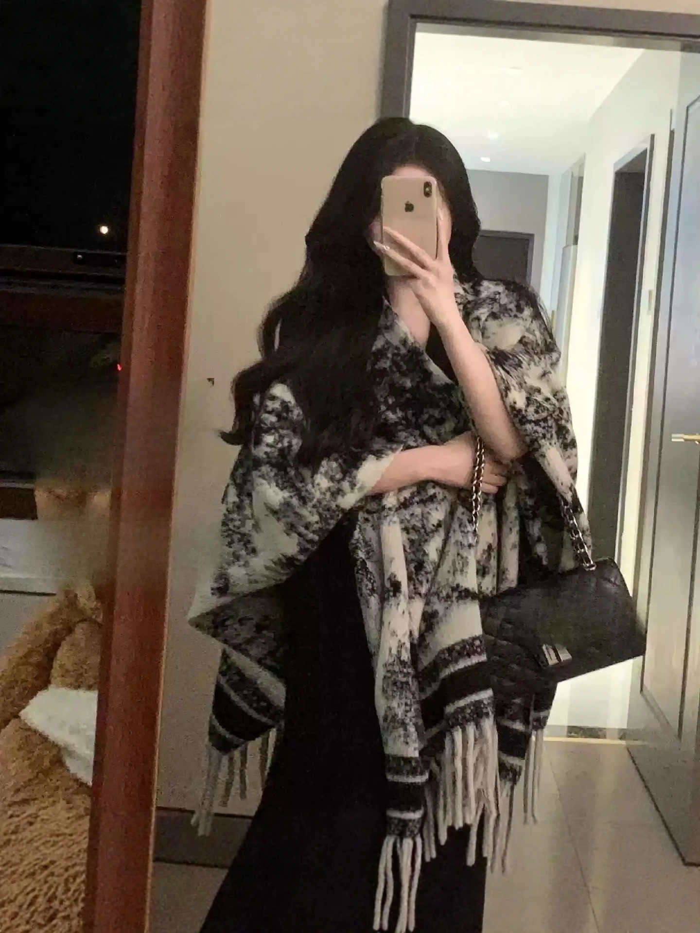 Retro Watercolor Painting Women's Shawl Outerwear 2026 New Korean Style High Atmosphere Cowl Neck Wrap Versatile Scarf for Women