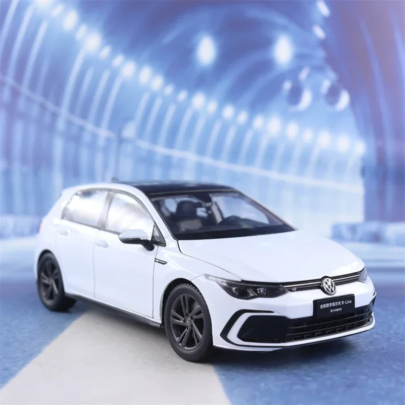 1:18 Volkswagen Golf R-Line 8th Generation High Simulation Diecast Car Metal Alloy Model Car gift collection decorative toy P66