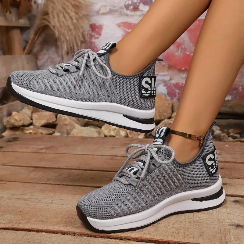 

2025 модная женская обувь, женская вулканизированная обувь на шнуровке, новые уличные нескользящие повседневные дышащие кроссовки с сеткой больших размеров