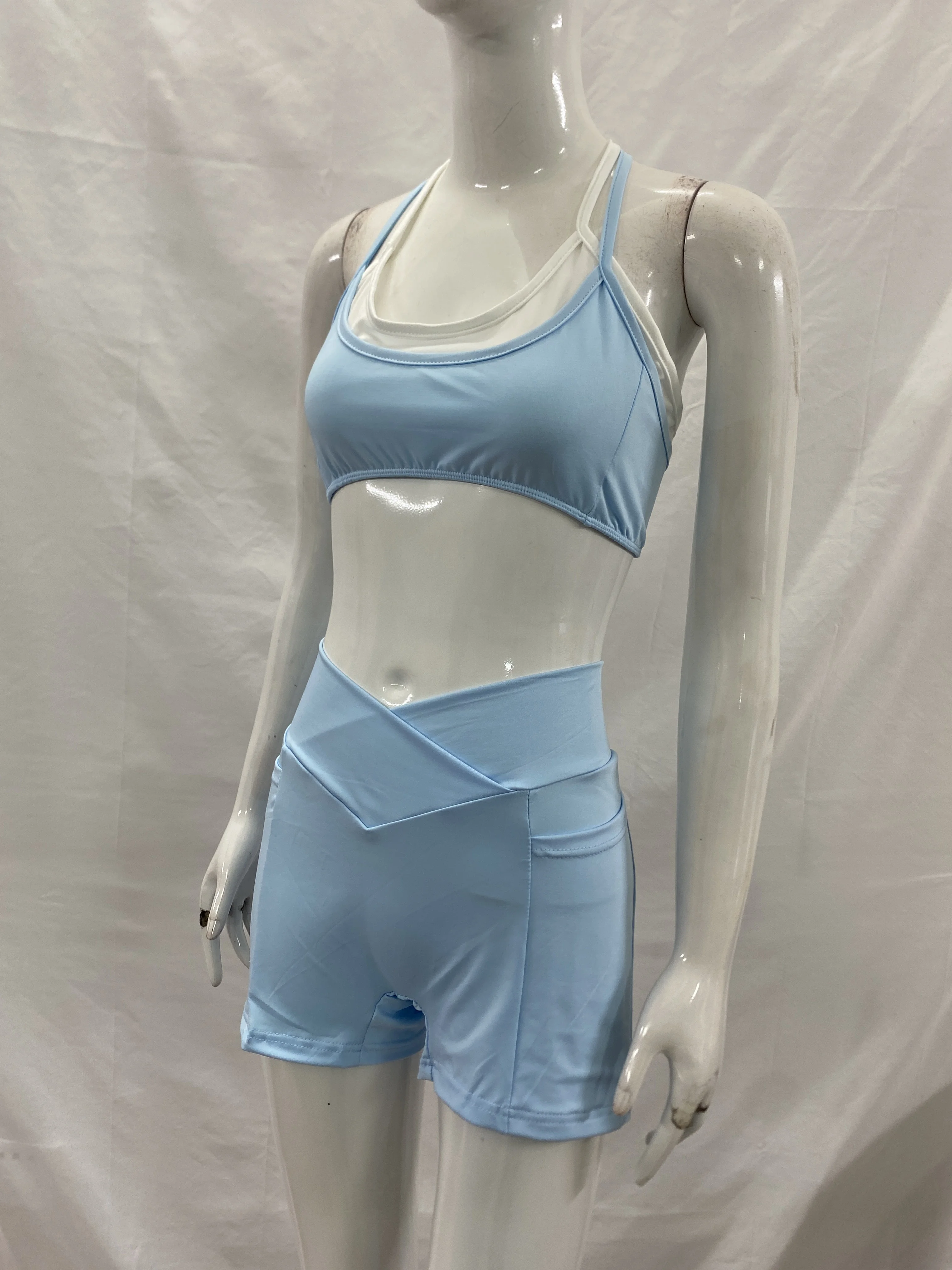Damen 2-teiliges Workout-Set: Doppellagiges U-Ausschnitt Cami Crop Top & High-Waist Biker Shorts – Ideal für Gym, Yoga, Laufen & Alltag – Detail 5